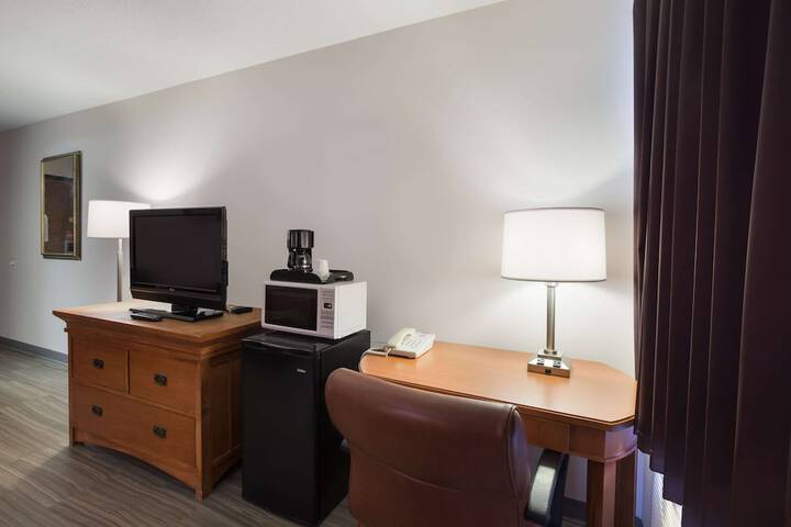Room 26 of 38