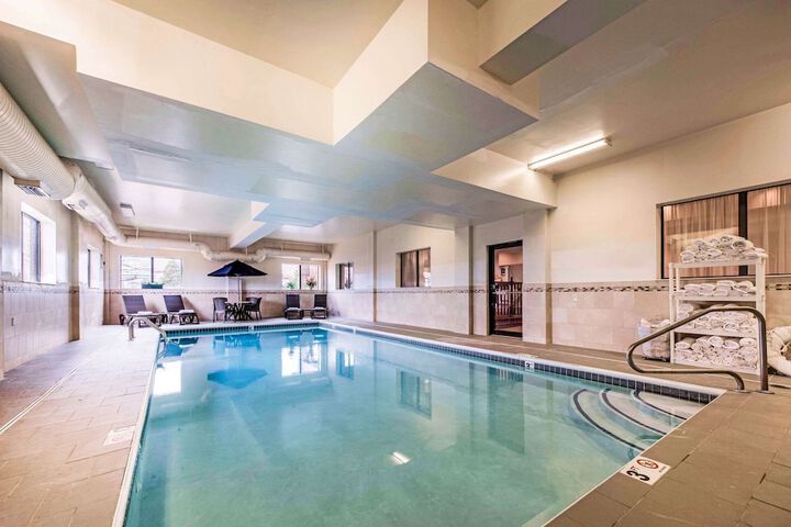 Comfort Inn & Suites Streetsboro - Kent
