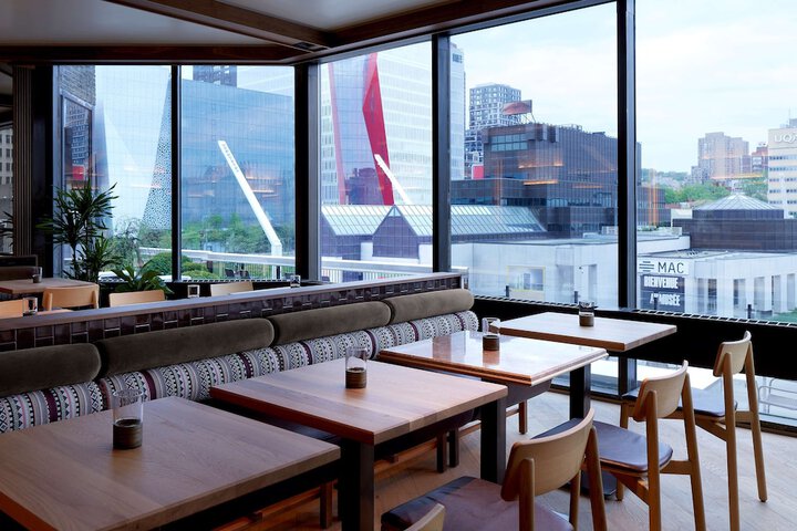 Dining 91 of 102