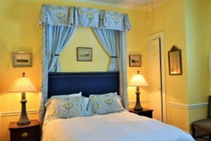 Room 72 of 183