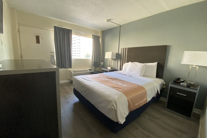 Room 75 of 77