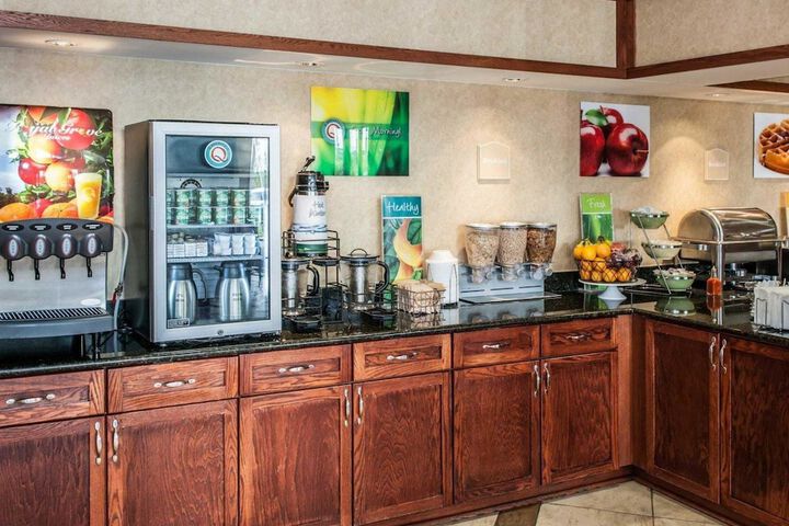 Breakfast/Coffee Service 29 of 31