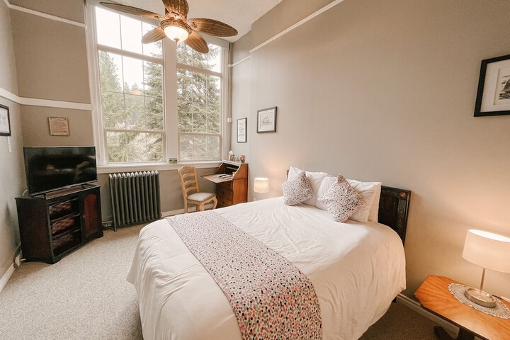 Room 75 of 140