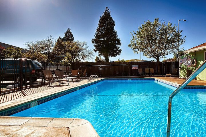 Best Western Heritage Inn