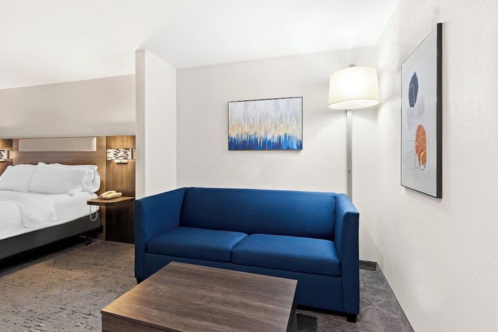 Holiday Inn Express & Suites Perry by IHG