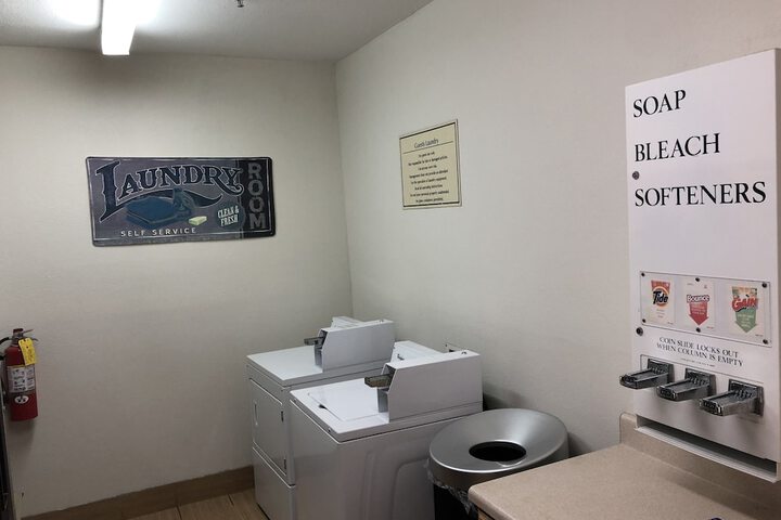 Room 71 of 128