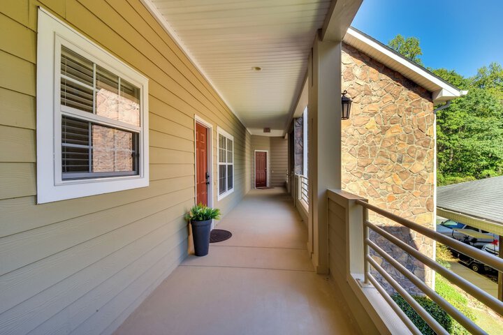 Balcony & Golf Course View! Condo at Kingwood