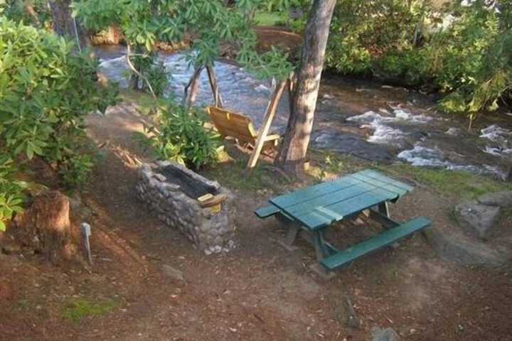 Jonathan Creek Inn