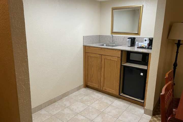 Room 20 of 37