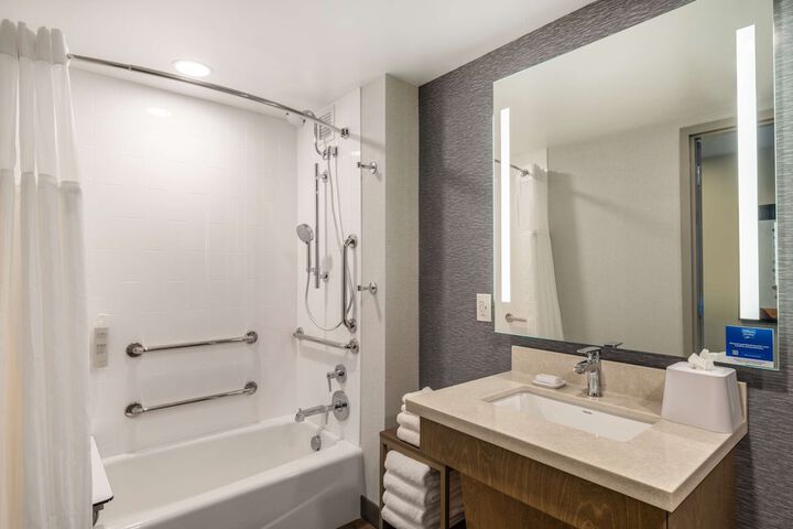 Homewood Suites by Hilton Toledo Downtown