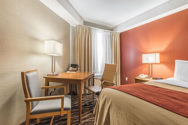 Room 14 of 32