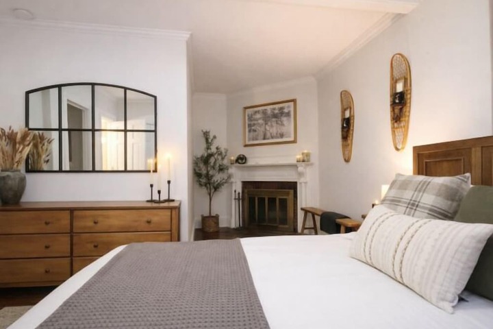 The Aurora Inn & Cottages