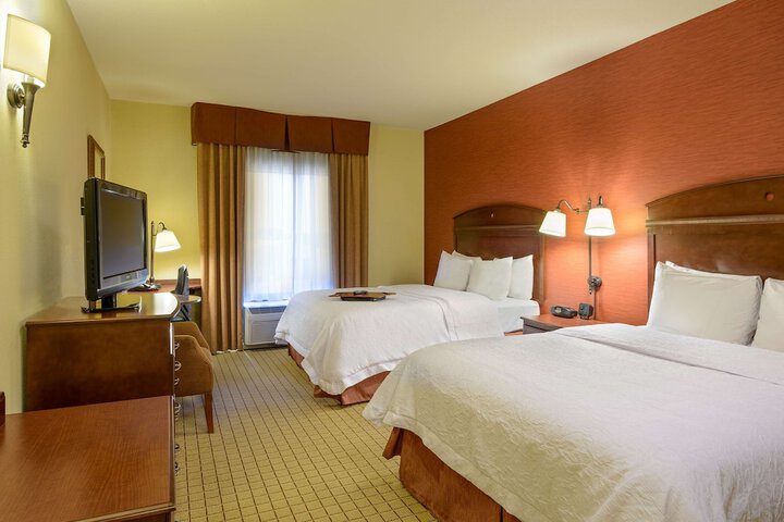 Hampton Inn & Suites Peoria at Grand Prairie IL