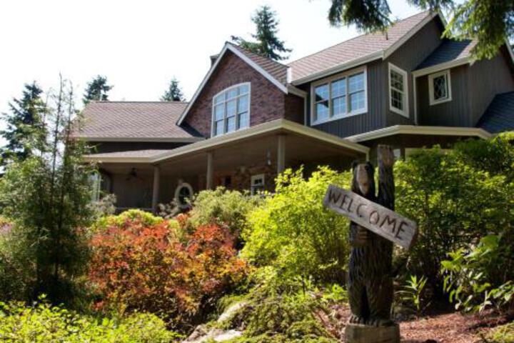 Hideaway Lodge Bed & Breakfast