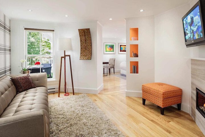 Room 16 of 46