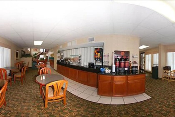 Quality Suites Paducah I-24
