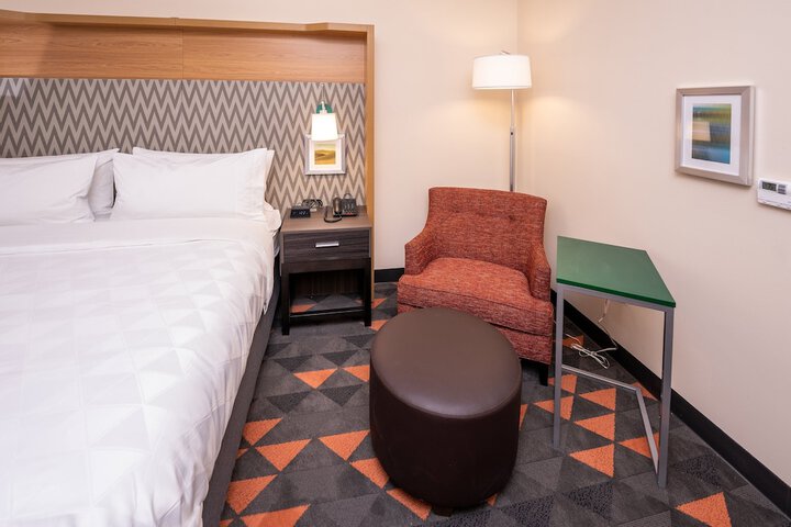 Room 25 of 69