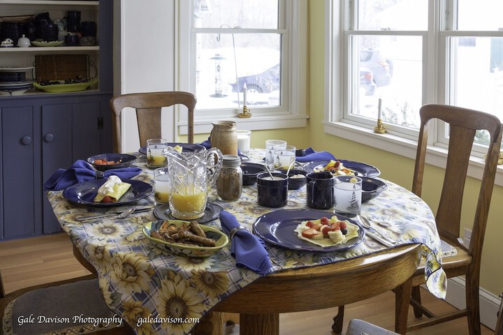 Breakfast/Coffee Service 28 of 37