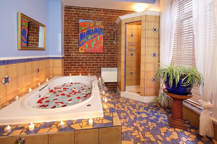 Room 23 of 60
