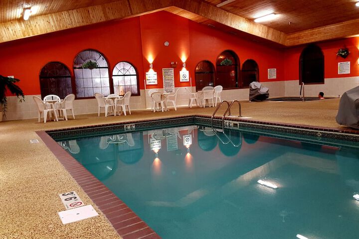 Super 8 by Wyndham Brookings