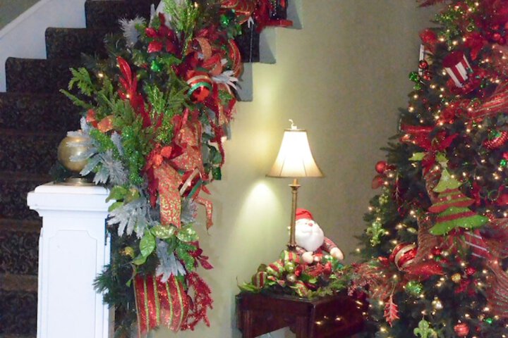 Carmel Inn & Suites