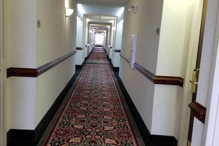 Ballroom/Hall 14 of 15