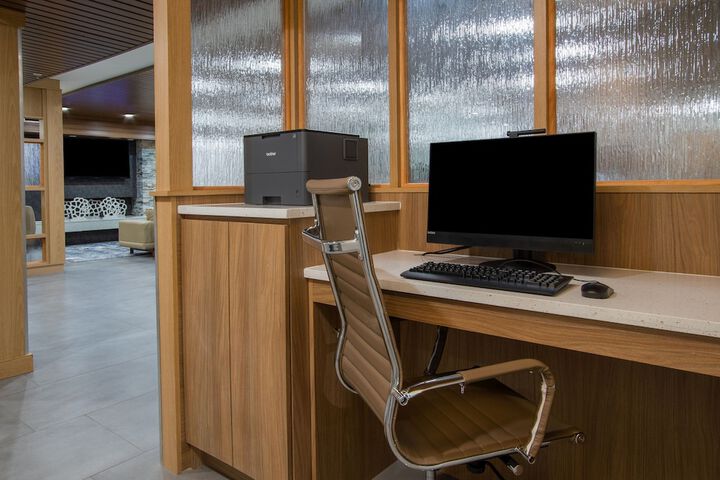 Business Center 34 of 34
