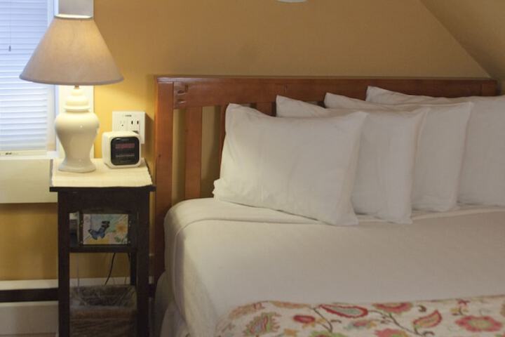 Room 68 of 94