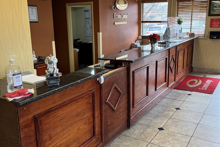 Red Carpet Inn
