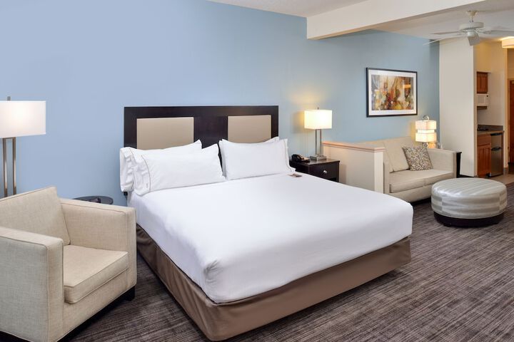Room 40 of 82