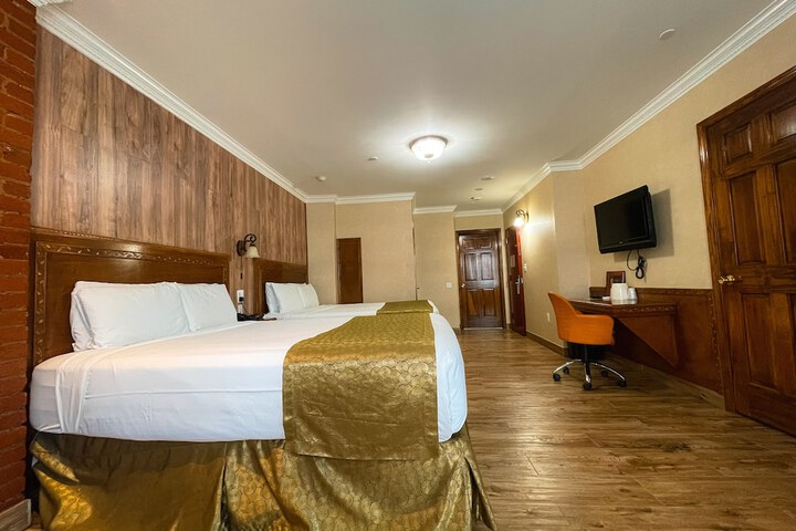 Room 21 of 31