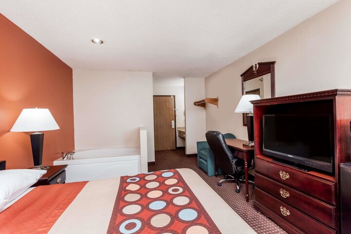 Room 9 of 14