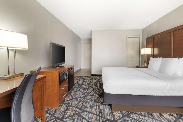Room 18 of 34