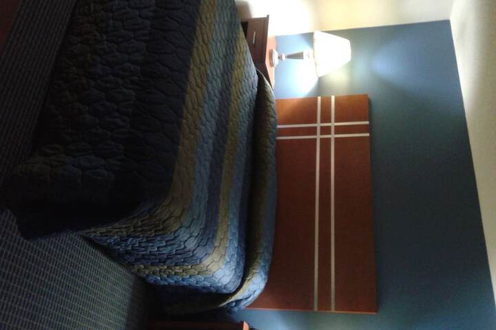 Room 9 of 18