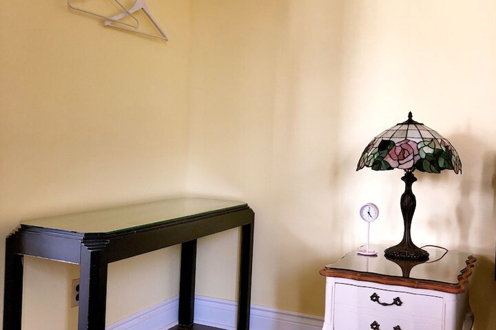 Room 62 of 82