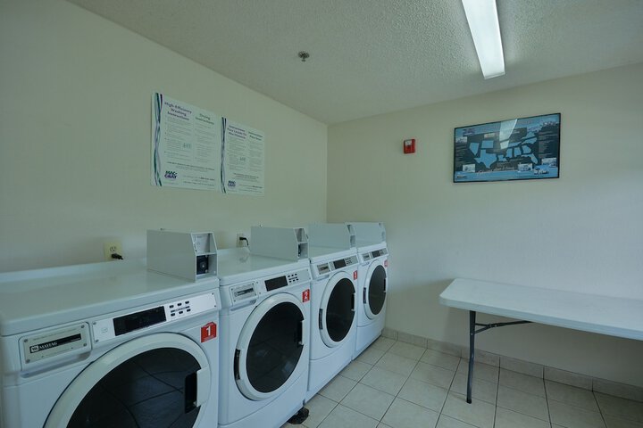 Room 8 of 14