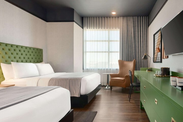 Room 20 of 54