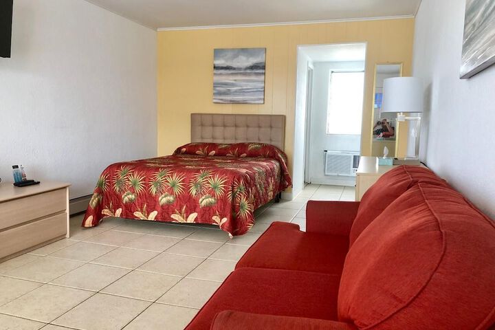 Room 14 of 22
