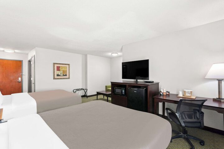 Room 32 of 57