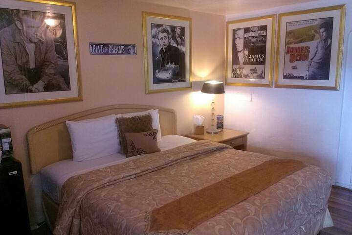 Room 37 of 51