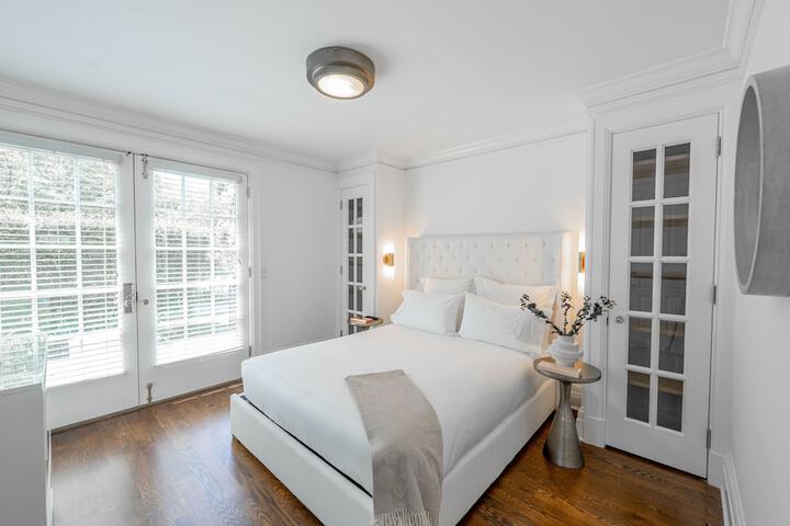 Room 42 of 112