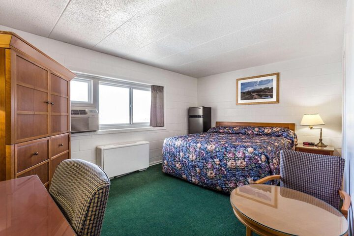 Room 11 of 21