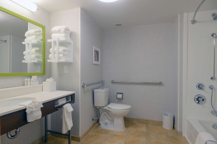 Hampton Inn & Suites ATL-Six Flags