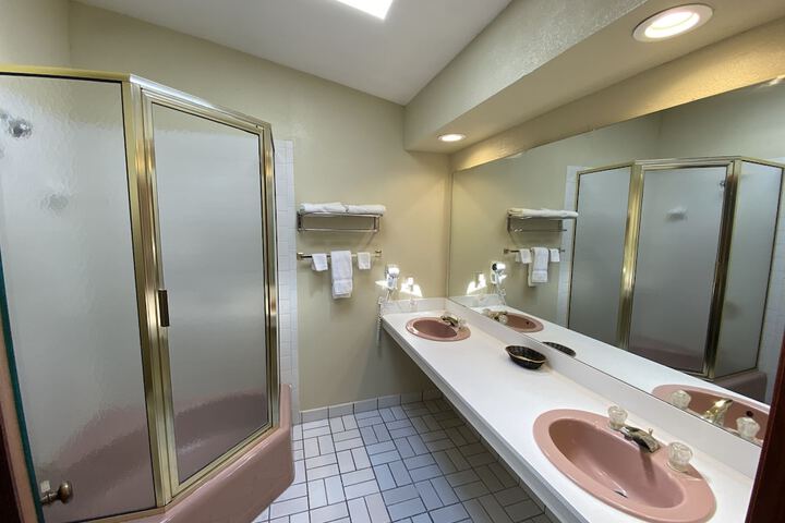 Room 15 of 20