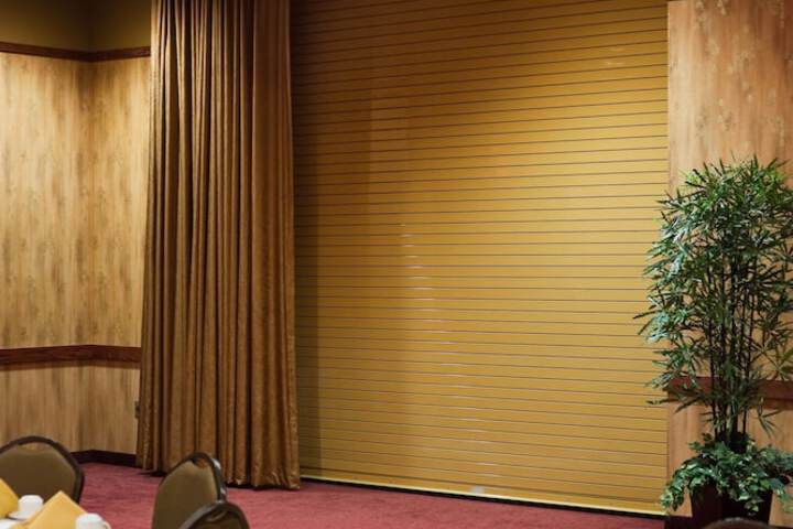 Ballroom/Hall 38 of 48