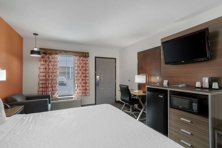 Room 41 of 51