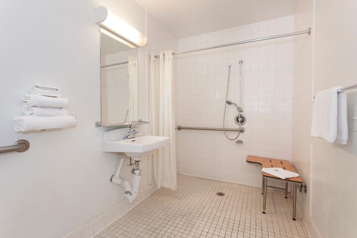 Room 16 of 21