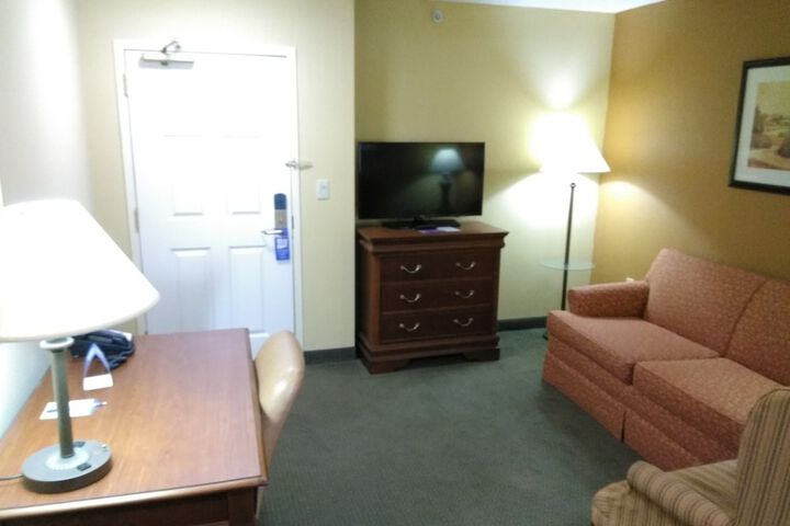 Room 11 of 30