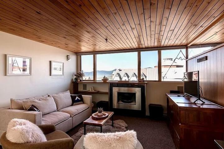 Sugarloaf Inn