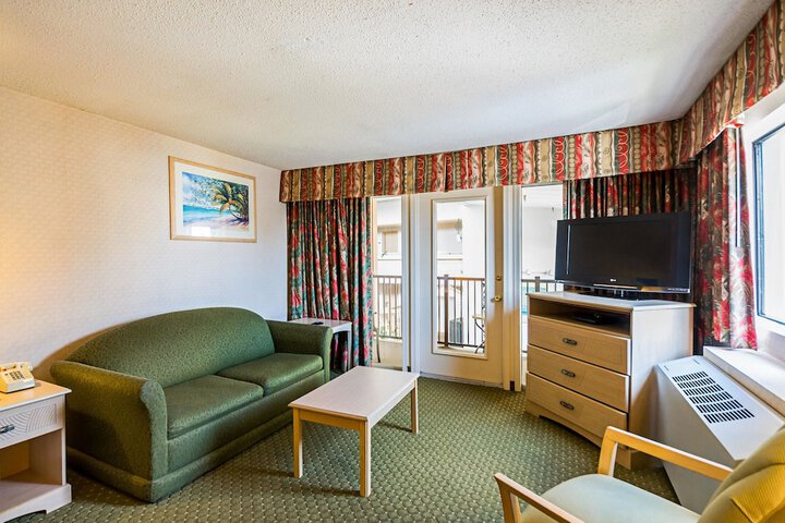 Room 46 of 77